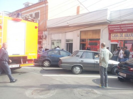 Incendiu pe Ştefan cel Mare: un spaţiu comercial, în flăcări